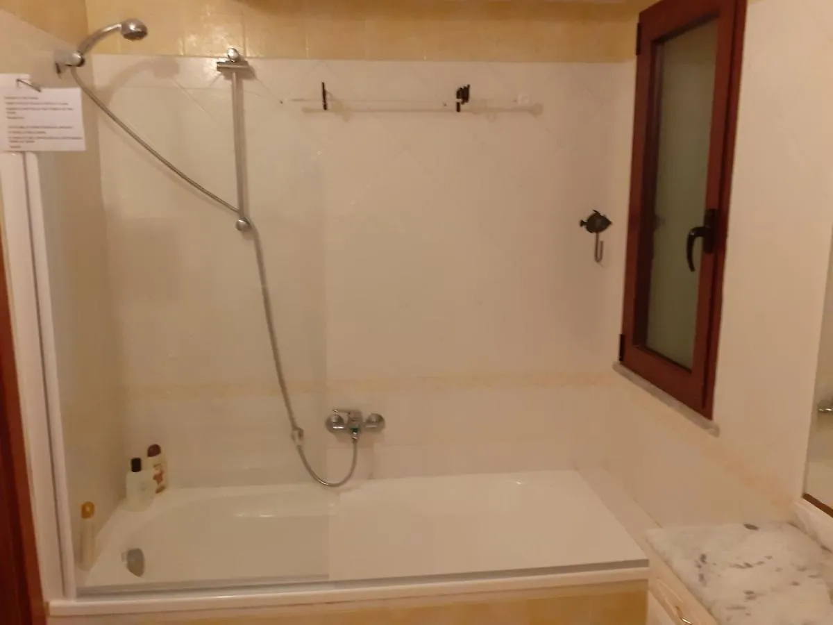 Central Room With Private Bathroom, No Smoking Палау Проживание в семье