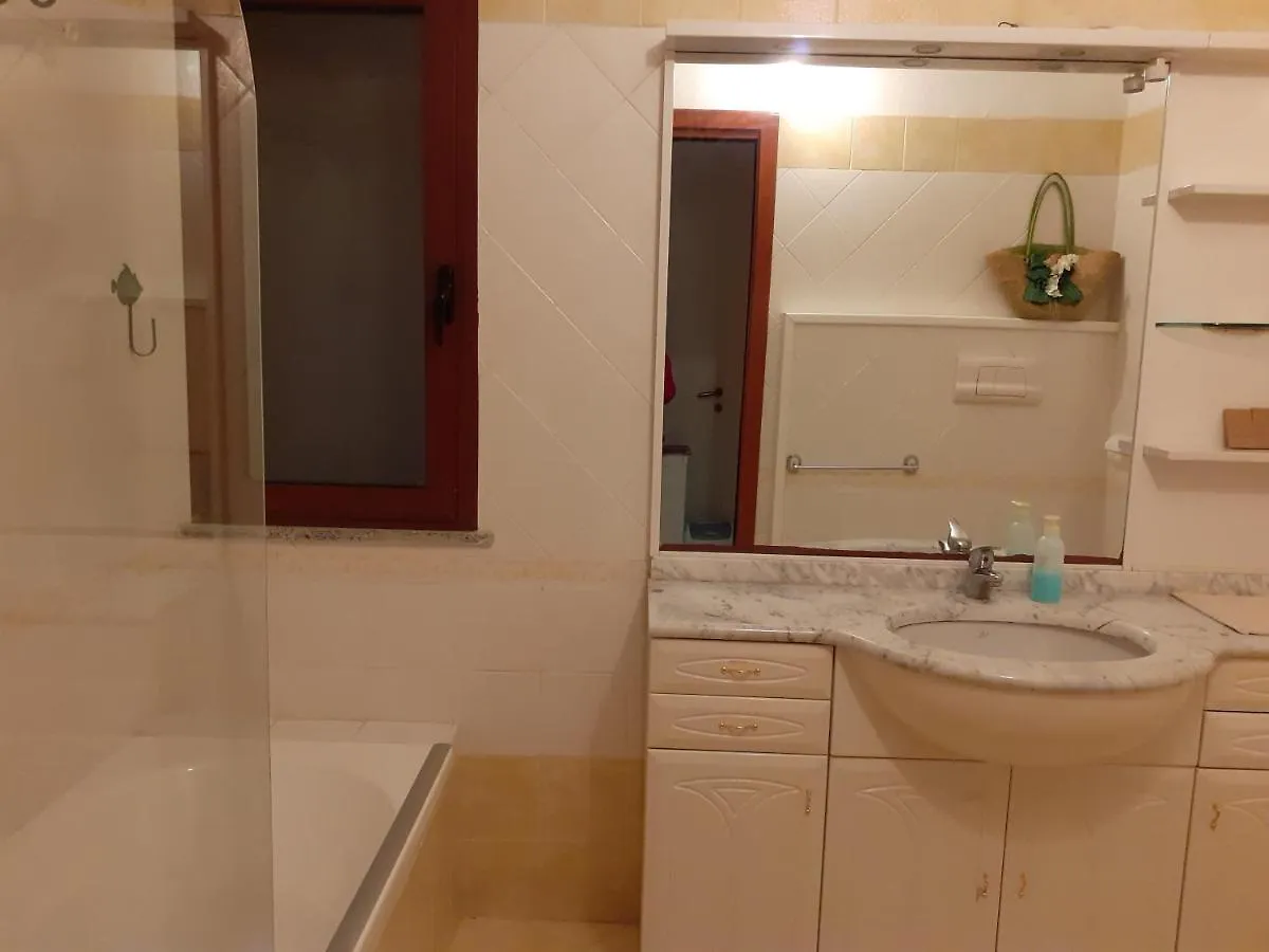 Central Room With Private Bathroom, No Smoking Палау Италия